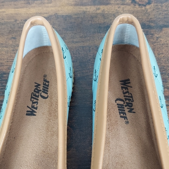 Western Chief Blue Anchor Women's Slip On Casual Flat Shoes 9 - Picture 2 of 9